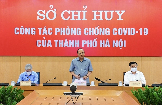  Chủ tịch nước làm việc tại Sở Chỉ huy phòng, chống dịch Covid-19 thành phố Hà Nội.