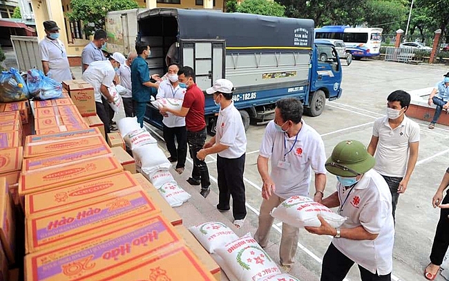 UBND các tỉnh, thành phố trực thuộc Trung ương đang thực hiện giãn cách xã hội khẩn trương tổng hợp nhu cầu hỗ trợ gạo cho người dân gặp khó khăn do dịch bệnh COVID-19