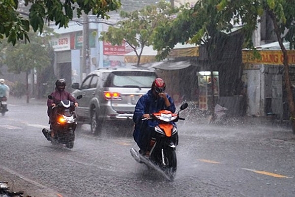 Bắc Bộ nhiều mây, có mưa rào và dông rải rác, cục bộ có mưa vừa, mưa to