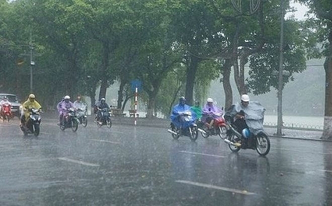 thủ đô Hà Nội có mây, có mưa rào và rải rác có dông, cục bộ có mưa vừa, mưa to.