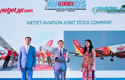 Vietjet đoạt giải “Hãng hàng không tiên phong”  tại The Guide Awards 2017