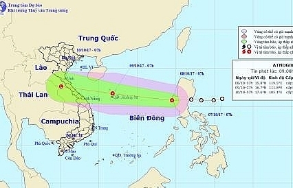 Áp thấp nhiệt đới mạnh cấp 6 di chuyển nhanh hướng vào miền Trung