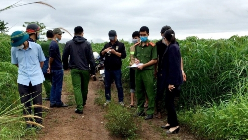 Người đàn ông tử vong nghi do súng bị cướp cò...