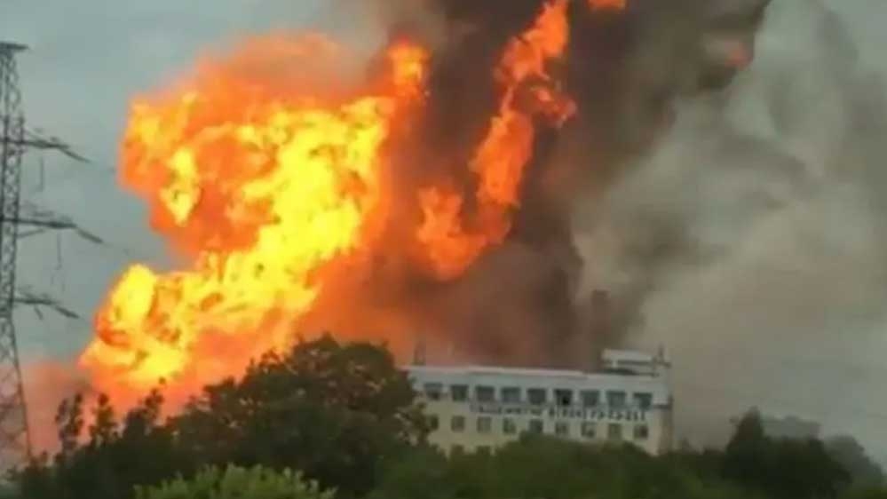 Cháy nhà máy sản xuất thuốc nổ, ít nhất 17 người chết và mất tích