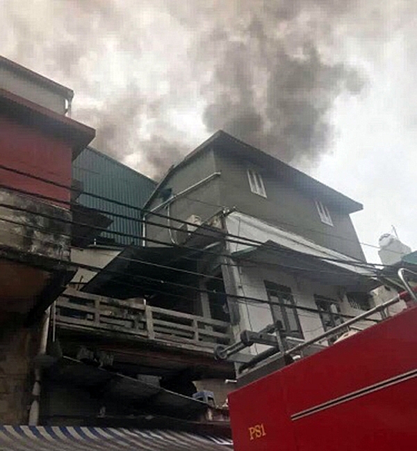 Cháy ngôi nhà 3 tầng trong khu phố cổ, 2 người thương vong chay ngoi nha 3 tang trong khu pho co 2 nguoi thuong vong