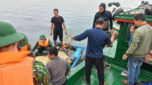 Va chạm tàu trên vịnh Hạ Long, 2 vợ chồng tử vong