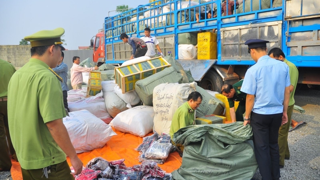 Cao điểm chống buôn lậu, hàng giả dịp Tết Nguyên đán Nhâm Dần 2022