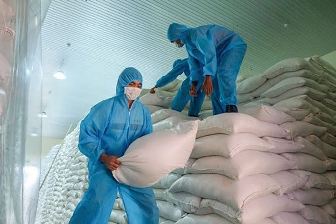 Hỗ trợ hơn 4.880 tấn gạo cho 3 tỉnh hỗ trợ người dân gặp khó khăn do dịch Covid-19