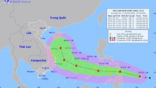 Bão RAI giật cấp 16 đang hướng vào Biển Đông