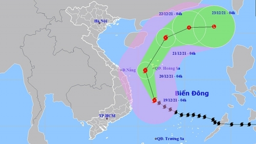 Bão số 9 giật trên cấp 17 gây gió mạnh, sóng lớn trên biển