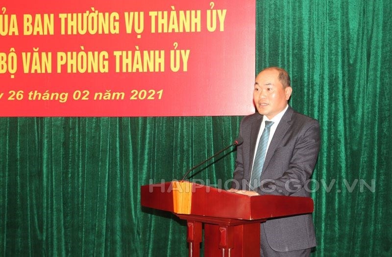Chánh Văn phòng Thành ủy Hải Phòng Trần Quang Minh nhận công tác tại Văn phòng Chính phủ