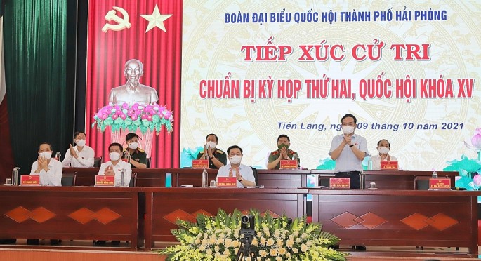 Ông Trần Lưu Quang, Ủy viên TƯ Đangr, Bí thư Thành ủy tại buổi tiếp xúc