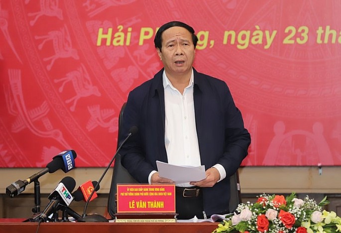 Phó Thủ tướng Chính phủ Lê Văn Thành phát biểu tại hội nghị