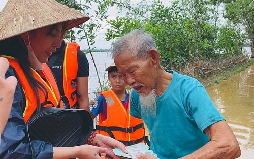 Nghệ sĩ làm từ thiện: Phải chú trọng hơn đến các quy định về hoạt động thiện nguyện