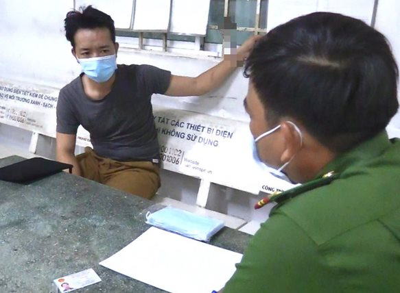 Khởi tố vụ án, bắt tạm giam đối tượng bạo hành cháu bé ở Bình Dương Khởi tố vụ án, bắt tạm giam đối tượng bạo hành cháu bé ở Bình Dương