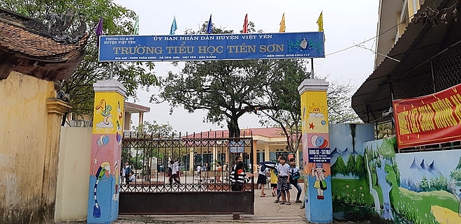 Nghi vấn thầy giáo chủ nhiệm có hành vi xâm hại các nữ sinh nghi van thay giao chu nhiem co hanh vi xam hai cac nu sinh