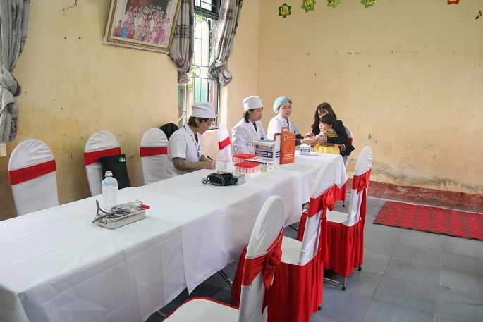 hang nghin hoc sinh duoc lay mau xet nghiem san lon mien phi o bac ninh