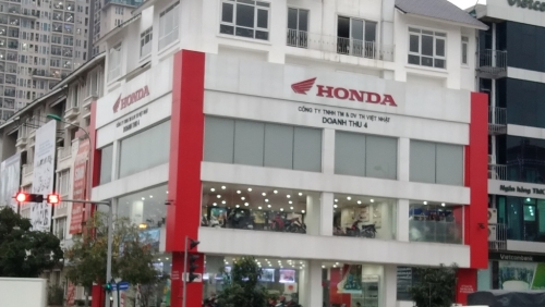 Mua phụ tùng xe máy tại Doanh Thu 4 nhưng không được xuất hóa đơn VAT