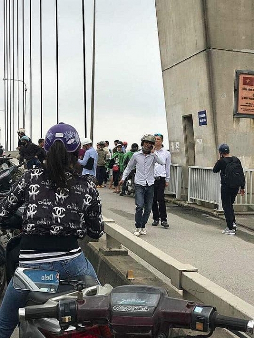 hai phong co gai tre nhay cau tu tu de lai hai la thu tuyet menh