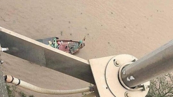 nu sinh nhay cau tu tu do bi hiep dam toi hom truoc