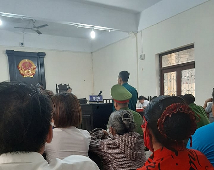 Vụ “Cố ý gây thương tích” ở Ninh Bình: Vợ chồng chủ nhà nghỉ đánh bị hại?