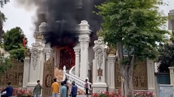 Quảng Ninh: Cháy biệt thự sang trọng, nữ chủ nhà được đưa đi cấp cứu