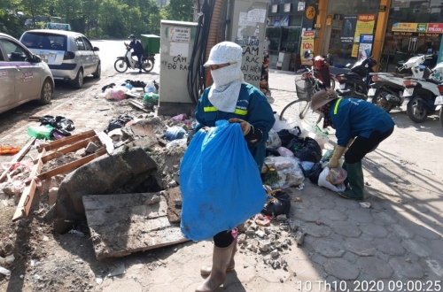 Hà Nội yêu cầu đảm bảo quyền, lợi ích cho công nhân vệ sinh môi trường bị nợ lương