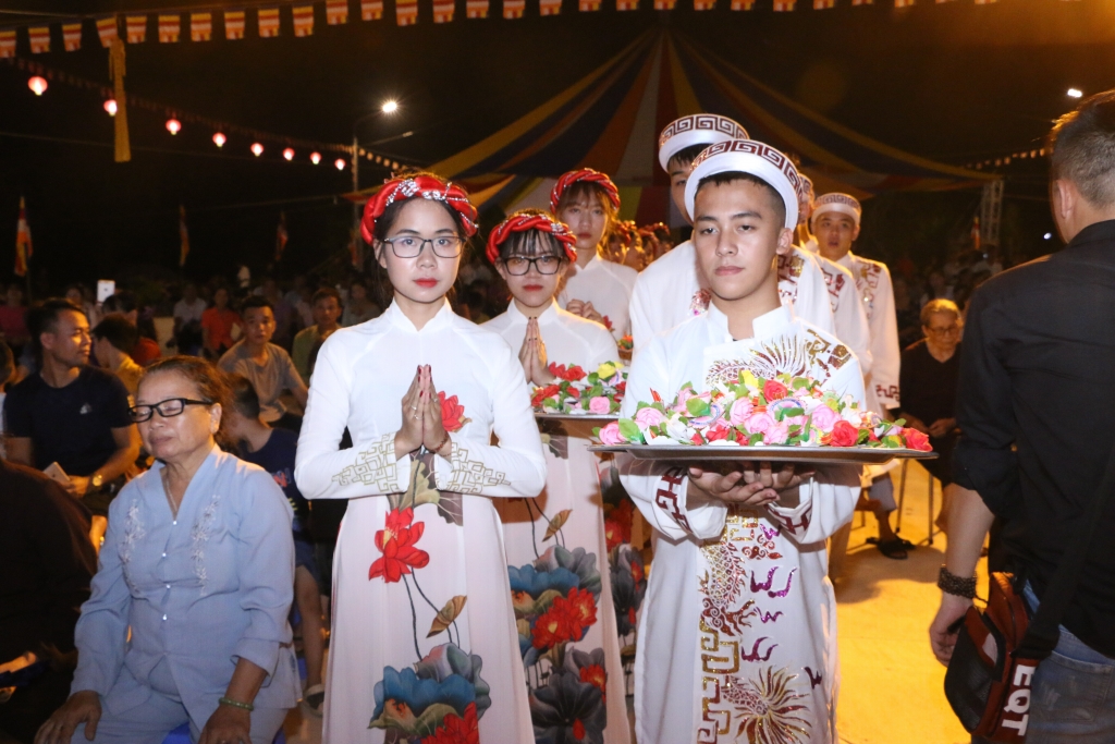 Lễ Vu lan báo hiếu nhắc nhở mọi người tri ân đấng sinh thành le vu lan bao hieu nhac nho moi nguoi tri an dang sinh thanh