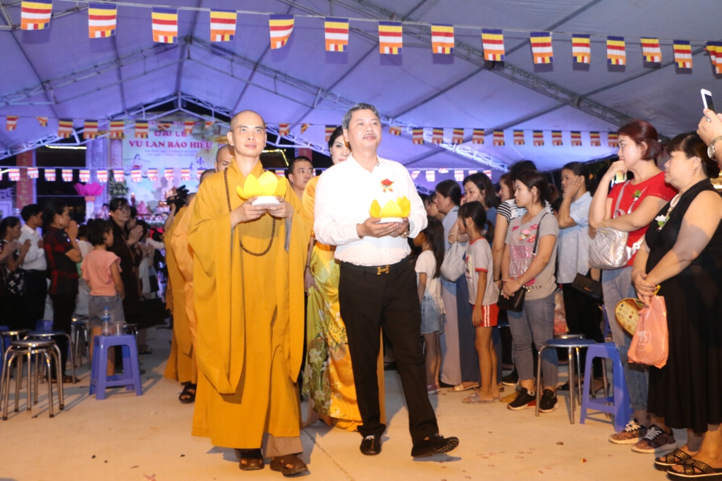 Lễ Vu lan báo hiếu nhắc nhở mọi người tri ân đấng sinh thành le vu lan bao hieu nhac nho moi nguoi tri an dang sinh thanh