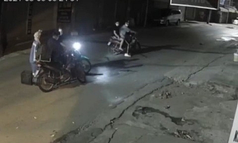 Nữ công nhân bị cướp xe máy: “Tôi van xin nhưng họ vẫn lấy và phóng đi”