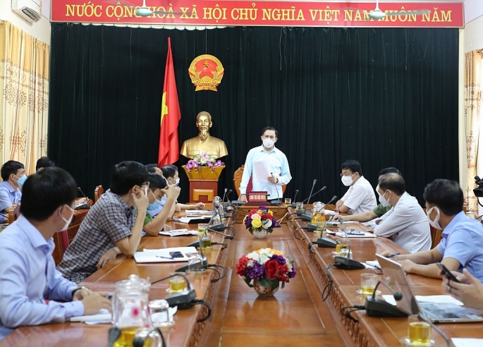 Chủ tịch UBND tỉnh  kiểm tra công tác phòng chống dịch tại huyện Hương Sơn