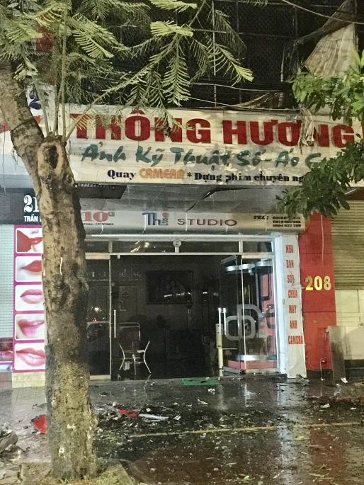 Cháy cửa hàng ảnh viện, áo cưới ngay giữa trung tâm TP Vinh chay cua hang anh vien ao cuoi ngay giua trung tam tp vinh