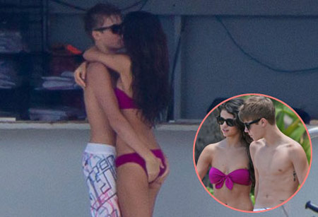 Sốc với loạt ảnh sàm sỡ phản cảm của các siêu sao 10