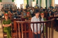 C&ocirc; g&aacute;i lĩnh 9 th&aacute;ng t&ugrave; v&igrave; lăng mạ CSGT