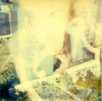 Những bức "ảnh ma" chấn động thế giới 9