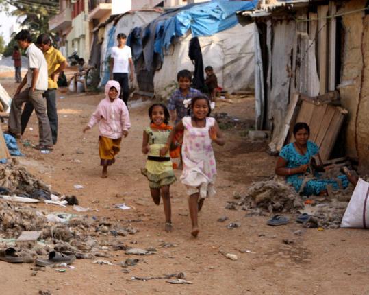  Những đứa trẻ ở làng Bhadrapur  