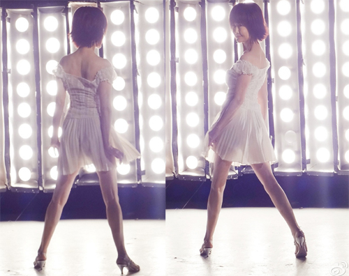 vay-ao-giup-vo-tac-thien-phan-nghinh-tu-tuoi-tre-o-tuoi-70-4