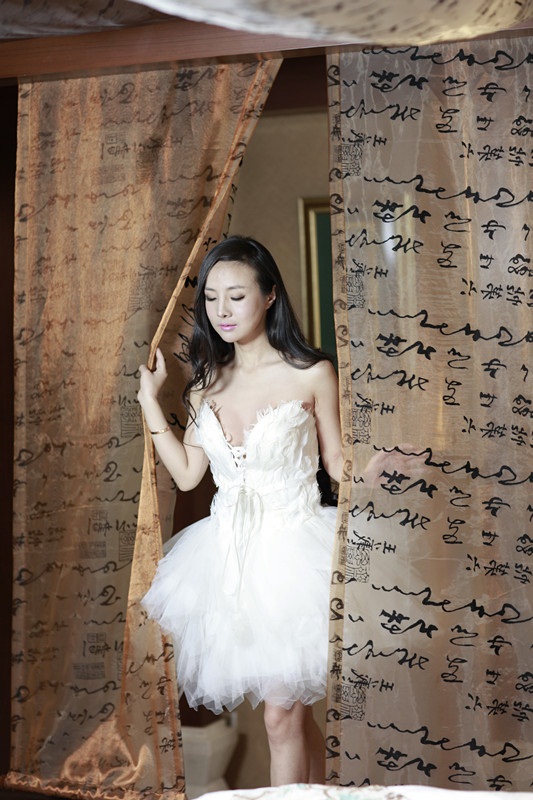 Can Lộ Lộ: “Tôi hiểu đẹp quá cũng là cái tội” 5 Can Lộ Lộ: “Tôi hiểu đẹp quá cũng là cái tội” 5