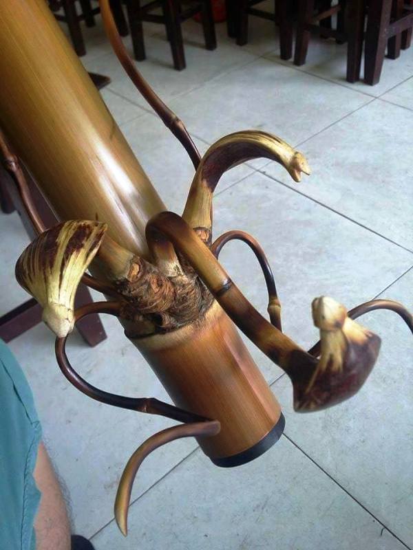 Điếu cày được trang trí rất độc đáo