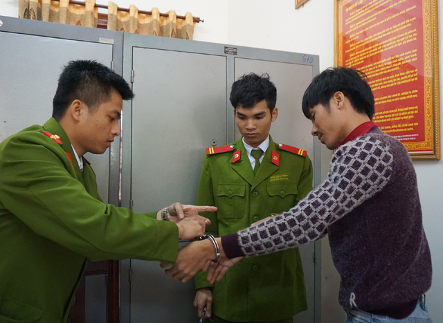 Nữ cảnh sát đuổi bắt đối tượng trốn truy nã như phim hành động