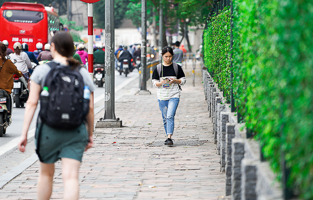 Những con phố có vỉa hè phong quang nhất Hà Nội
