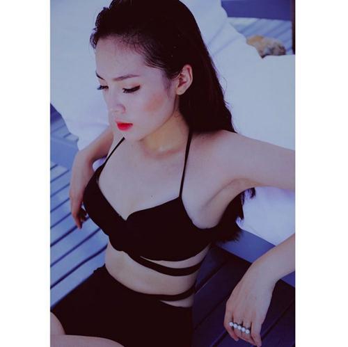 Những hình ảnh khoe dáng nóng bỏng với bikini của Kỳ Duyên