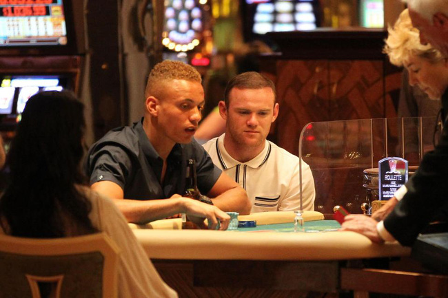 Rooney chơi bạc khát nước, thua gần 15 tỷ đồng chỉ trong 2 giờ đồng hồ - Ảnh 1. Rooney chơi bạc khát nước, thua gần 15 tỷ đồng chỉ trong 2 giờ đồng hồ - Ảnh 1.