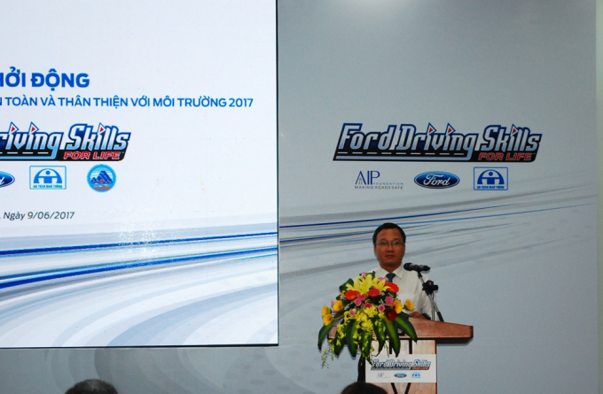   Ông Khuất Việt Hùng chia sẻ về tình trạng tai nạn giao thông tại Việ  Nam.  