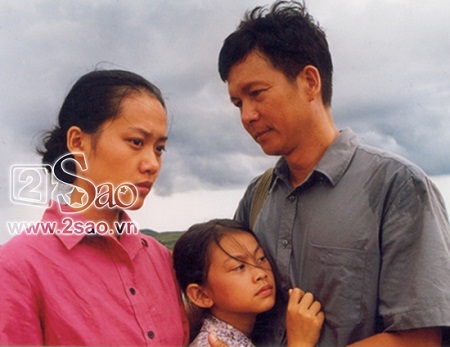 Đơn Dương và Hồng Ánh trong phim “Đời cát”.