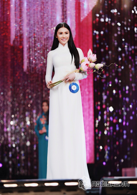 Nhìn lại khoảnh khắc đăng quang Hoa hậu người Việt thế giới 2014 của Tường Vy