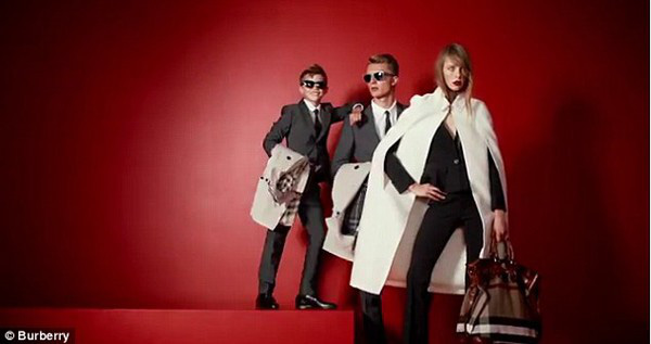 Romeo Beckham, bản sao hoàn hảo của bố Becks 11 Romeo Beckham, bản sao hoàn hảo của bố Becks 11