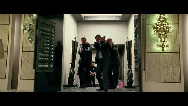 Nam diễn viên Liam Neeson ra mắt khán giả trong trailer phim Taken 3