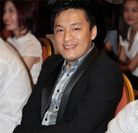 Tăng cân khiến Lam Trường trông kém linh hoạt mỗi khi xuất hiện trước ống kính phóng viên.