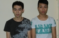 C&ocirc;n đồ d&ugrave;ng gạch tấn c&ocirc;ng, một chiến sĩ CSCĐ thương nặng